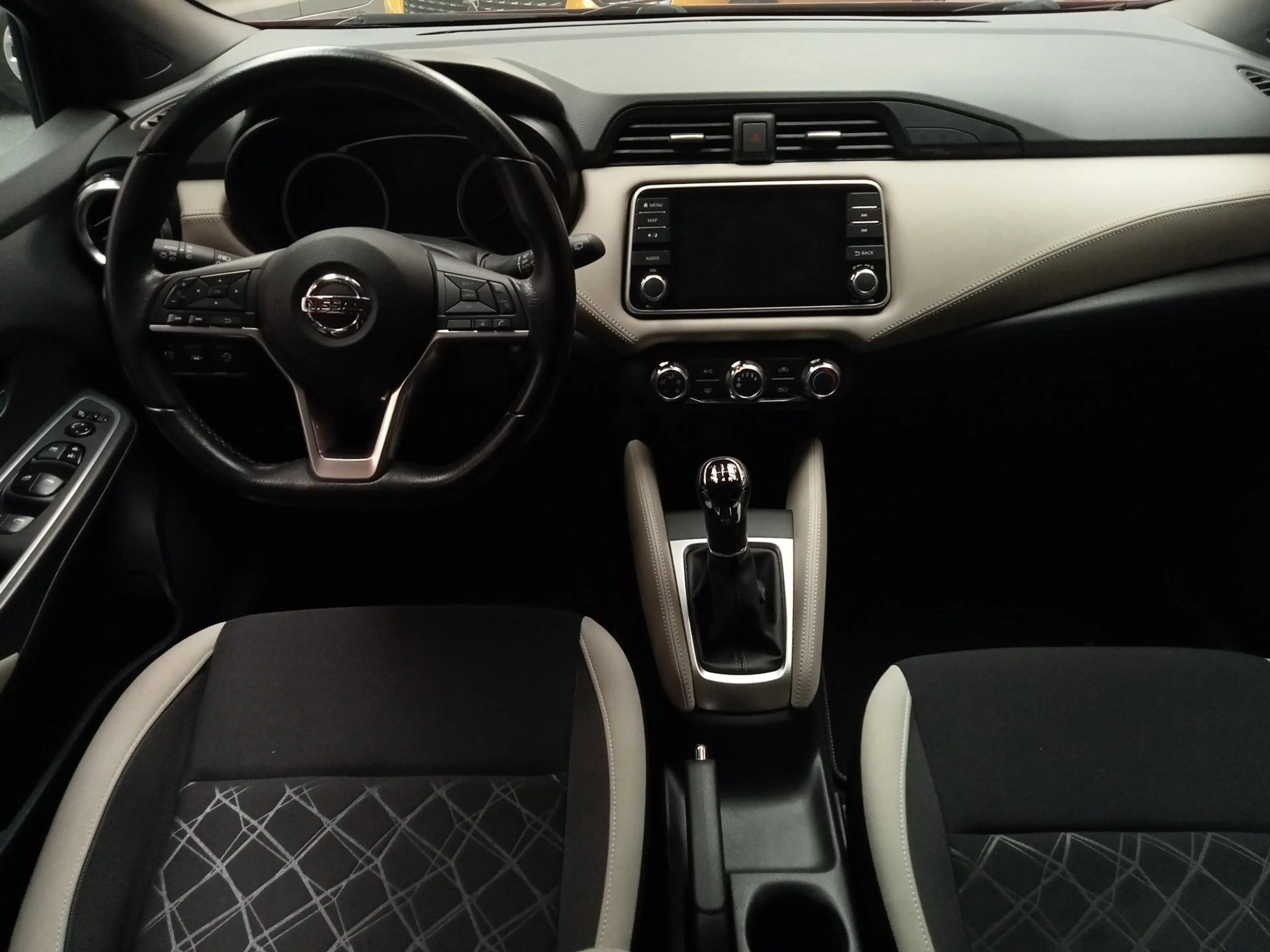 Nissan Micra 1.0 IG-T N-Design — photo 10
