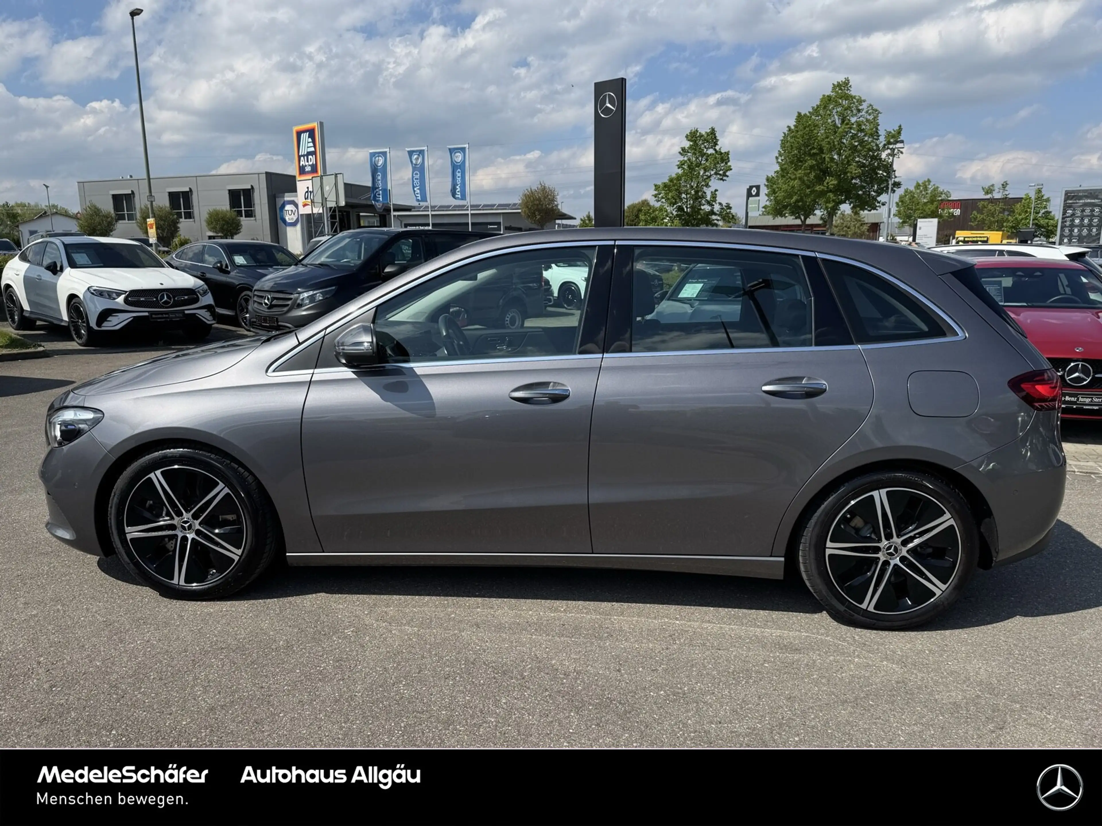 Mercedes-Benz B 250 B 250 4MATIC Dist AHK Pano Memo MLED Keyl Leder — photo 3