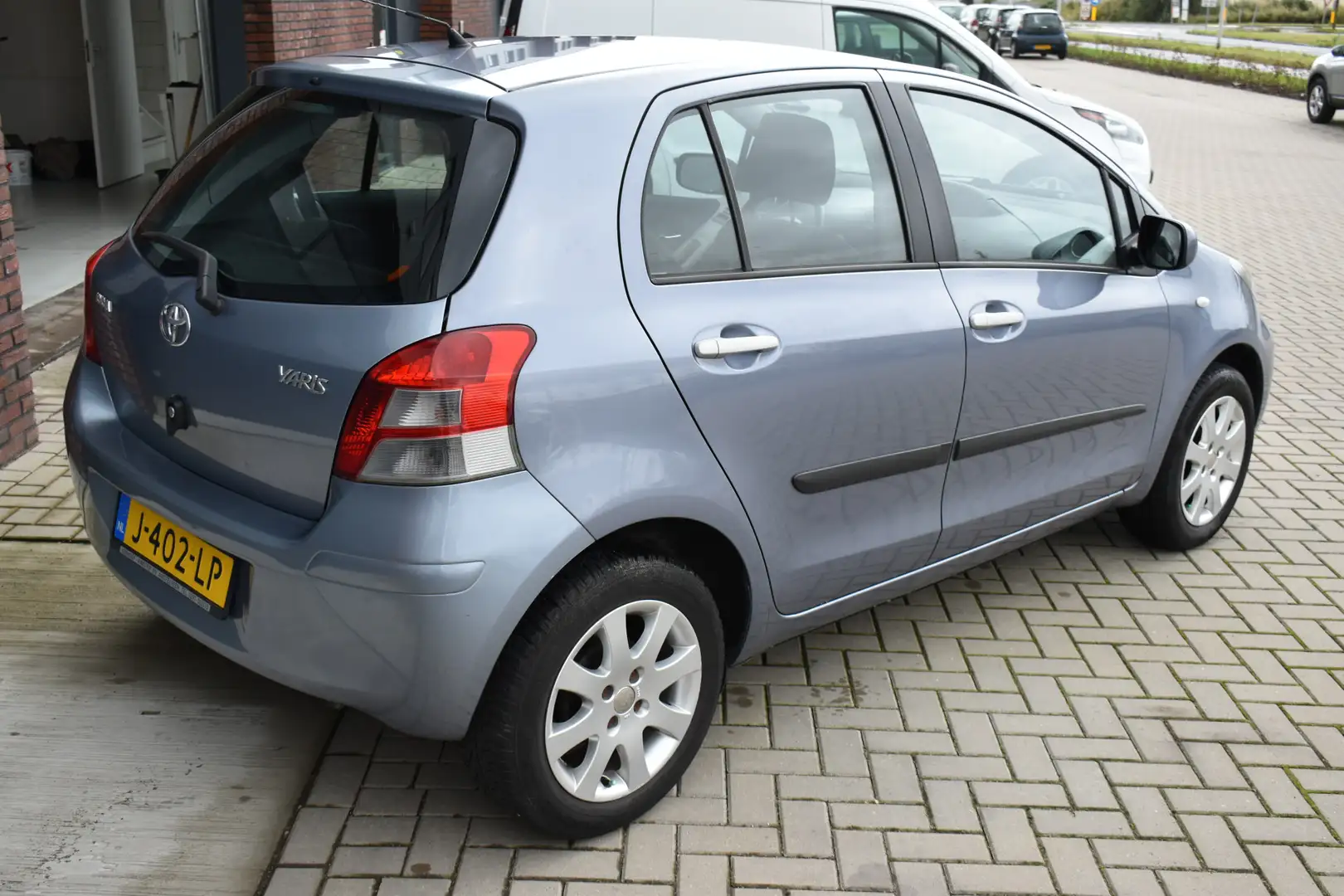 Toyota Yaris 1.0 VVTi Cool Limited Bleu - 2