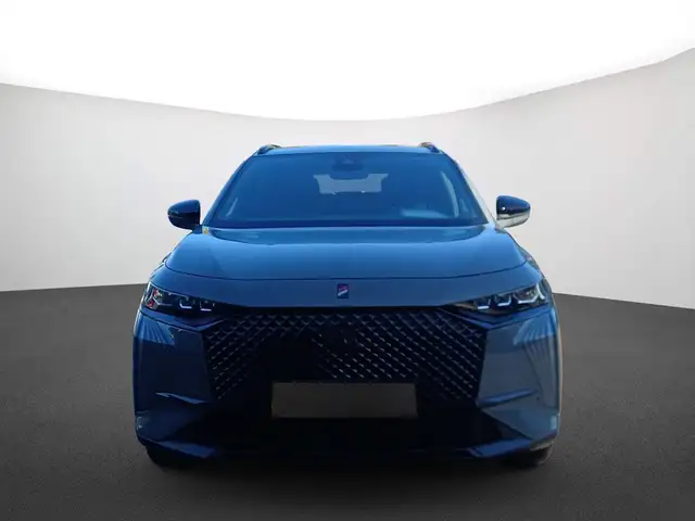DS Automobiles DS 7 view 3