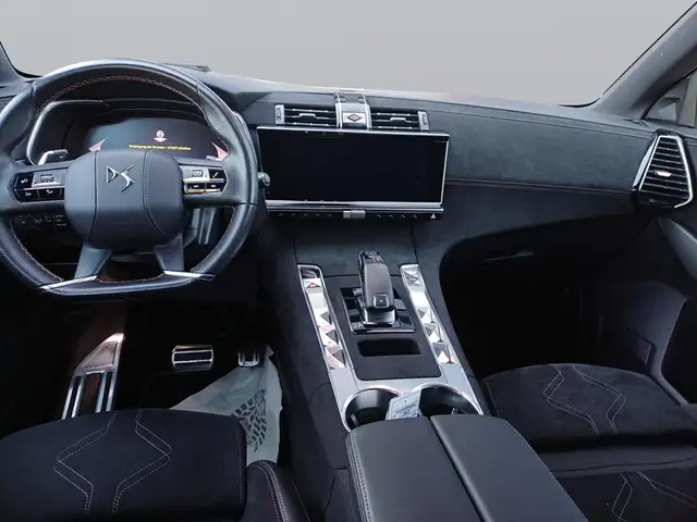 DS Automobiles DS 7 view 11
