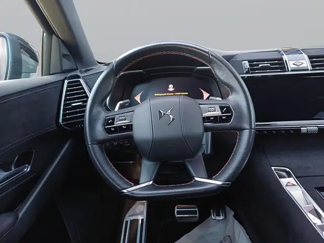 DS Automobiles DS 7 view 14