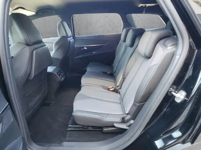 Peugeot 5008 view 8