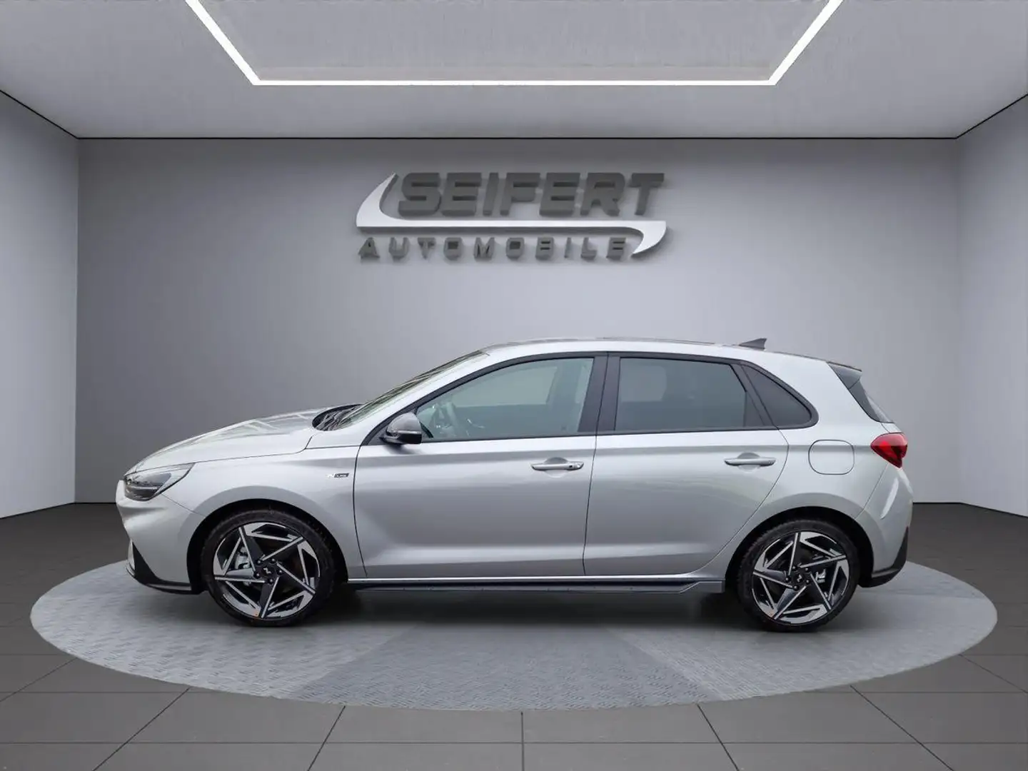 Hyundai i30 FL (MY25) I N-LINE I DCT I SITZPAKET I NAVI I RFK Srebrny - 2