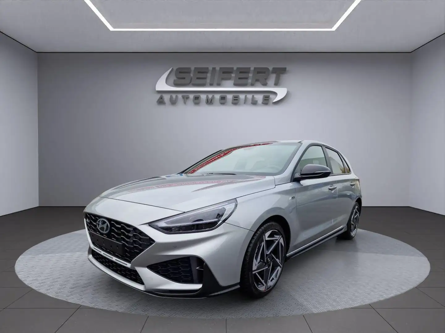 Hyundai i30 1.5 T-GDi I N-LINE I DCT I SITZPAKET I NAVI I RFK Zilver - 1