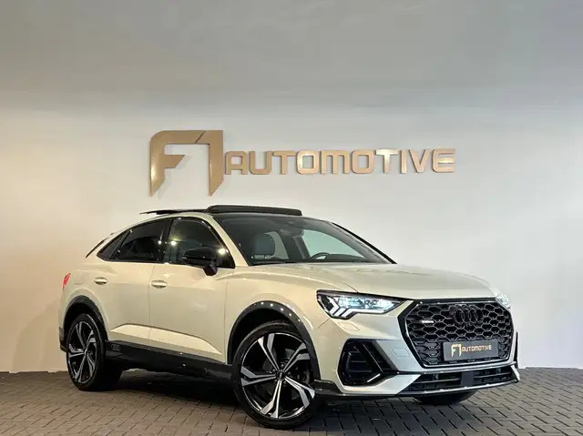 Audi Q3 view 6