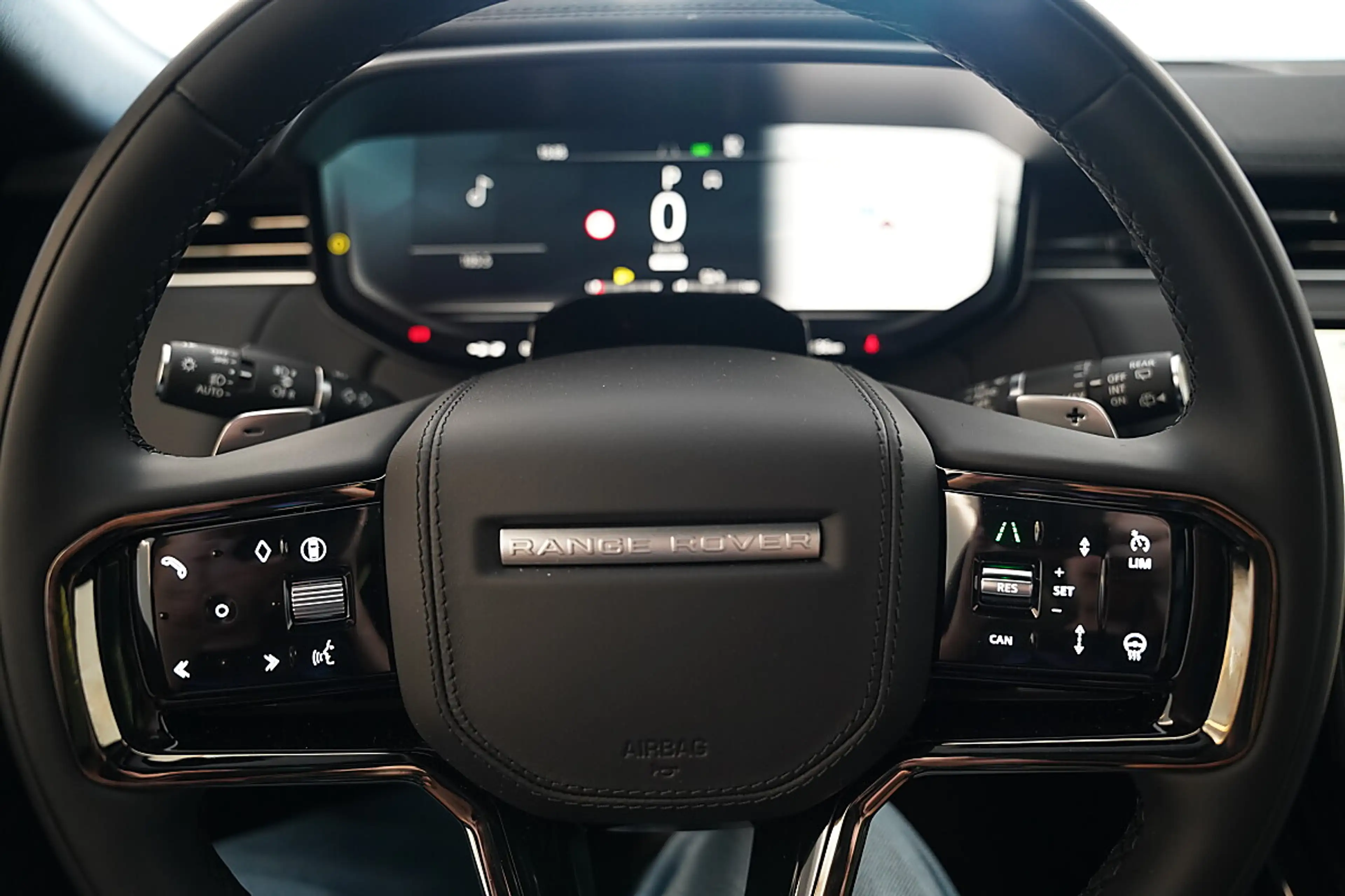 Land Rover Range Rover Sport Dynamic SE P460e — photo 12