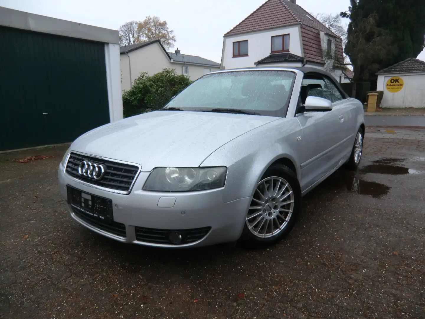 Audi A4 Cabrio 3.0 220PS Automatik Klima Leder Grau - 2