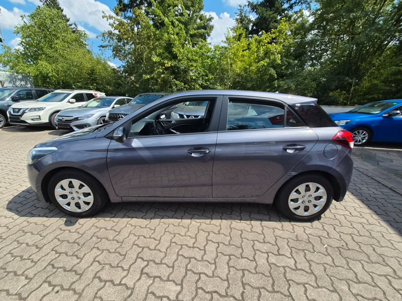 Hyundai i20 Trend-Euro 6 - 1,2 Motor — photo 9