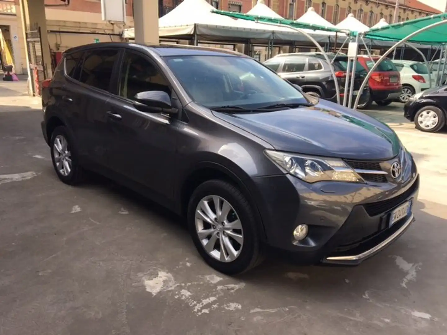 Toyota RAV 4 Rav4 2.0 d-4d Lounge 4wd 124cv mt Grau - 2