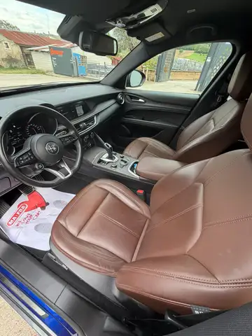 Alfa Romeo Stelvio view 12