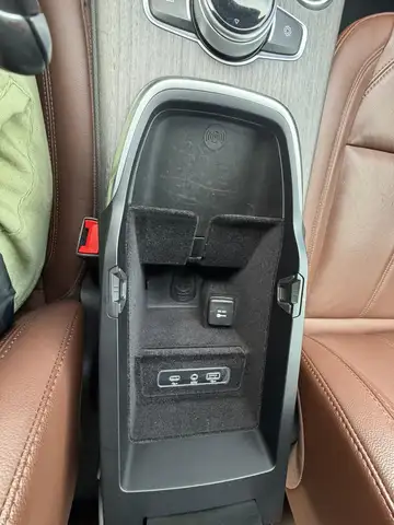 Alfa Romeo Stelvio view 13
