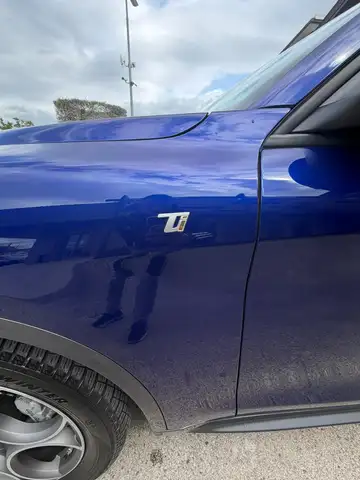 Alfa Romeo Stelvio view 6