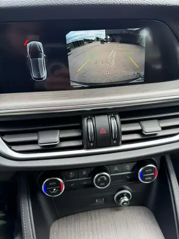 Alfa Romeo Stelvio view 15