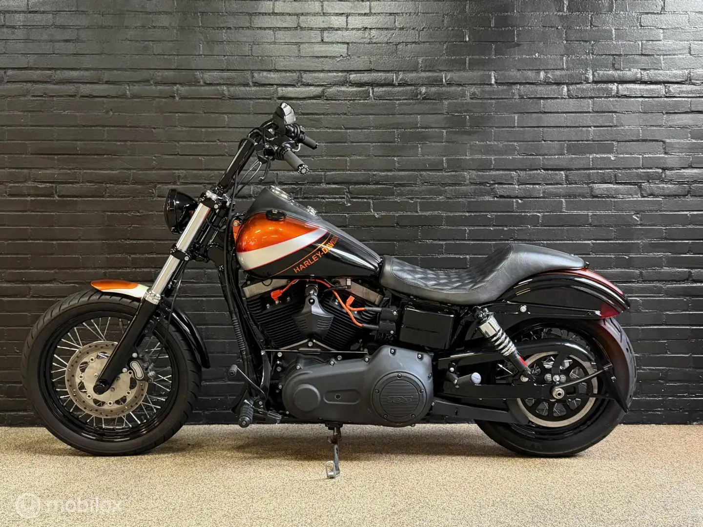 Harley-Davidson Dyna Street Bob 103 FXDBP - 2