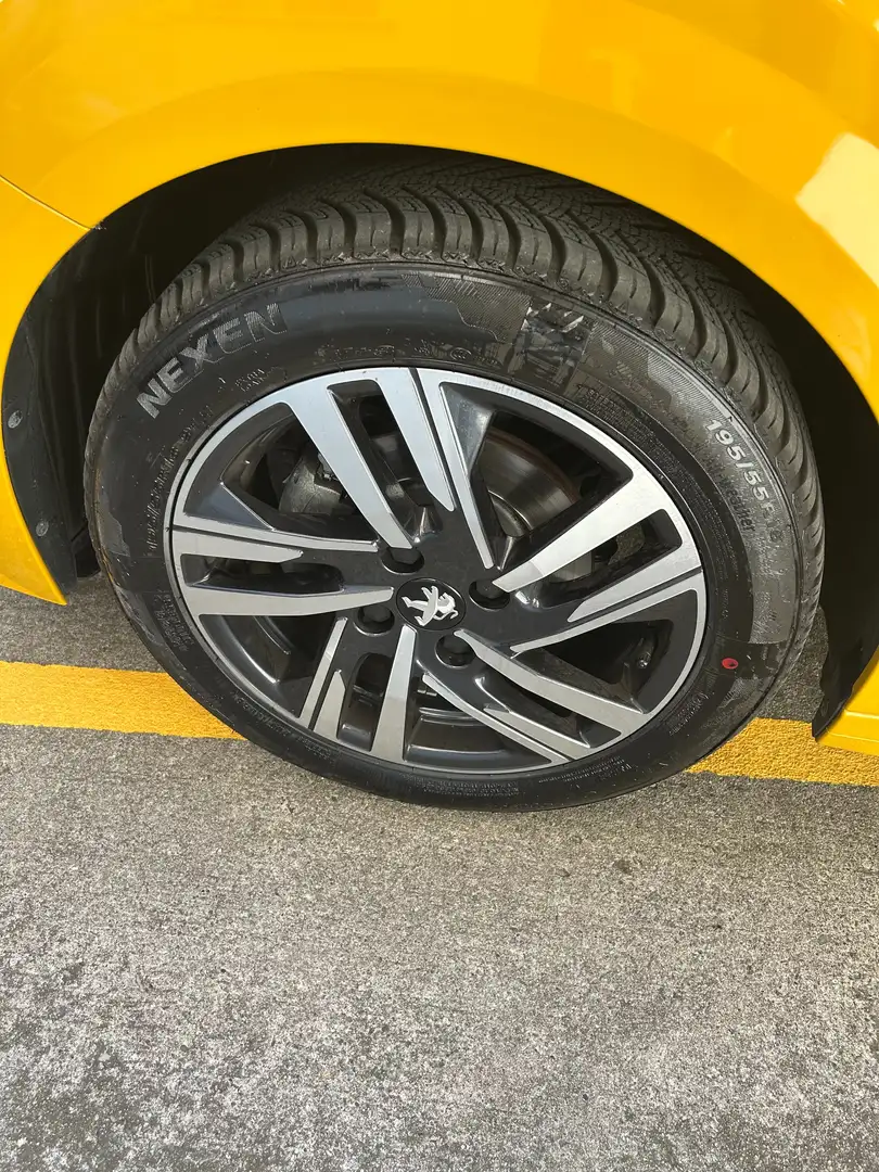 Peugeot 208 208 II 2019 1.2 puretech Allure Pack s Or - 1