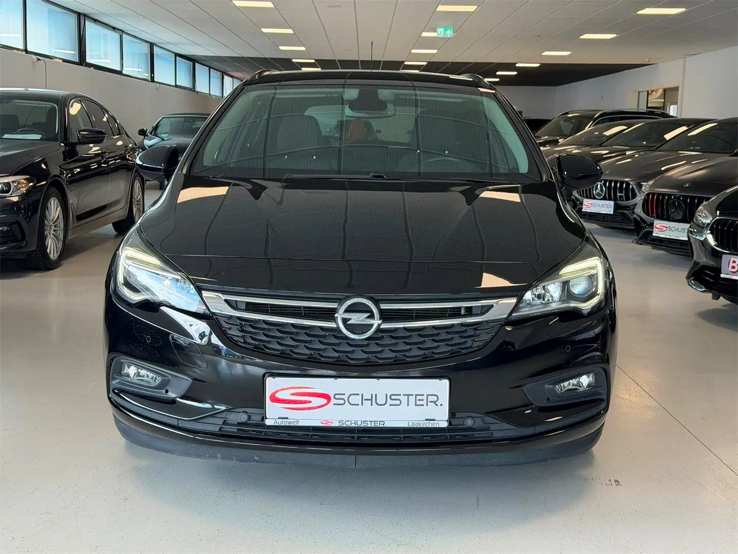 Opel Astra 1.6 CDTI Ultimate Start/Stop Schwarz - 2