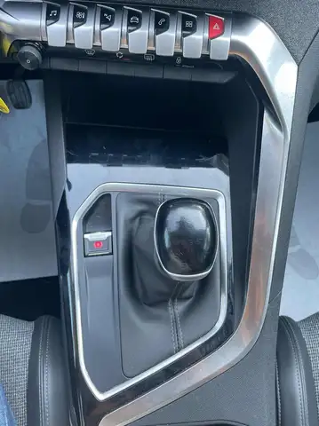 Peugeot 3008 view 15