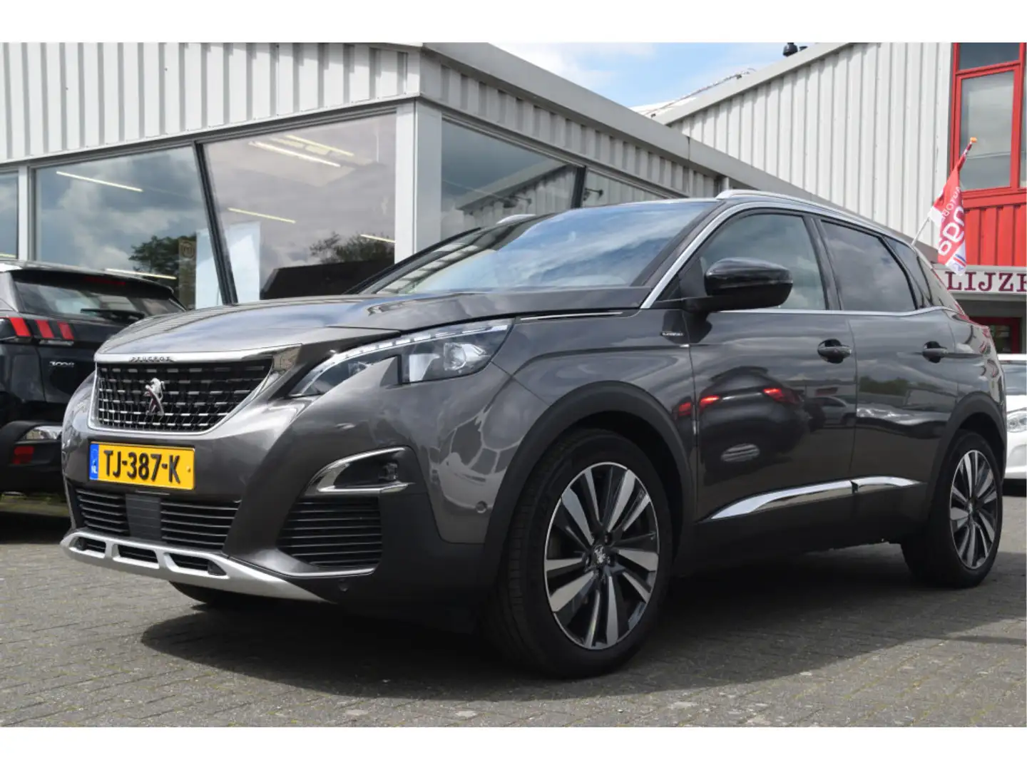 Peugeot 3008 1.2 PureTech GT Line Revisiemotor | 19 inch | LED Grijs - 2