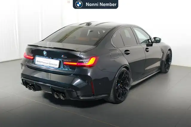 BMW M3 view 3