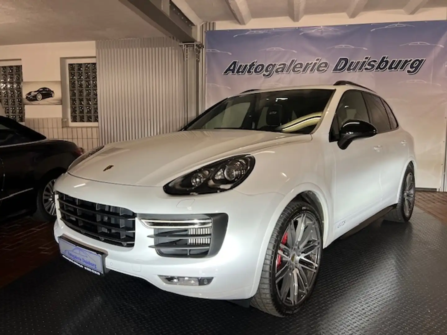 Porsche Cayenne GTS Pano AHK Kamera Memory Bose Alcantara Blanc - 1