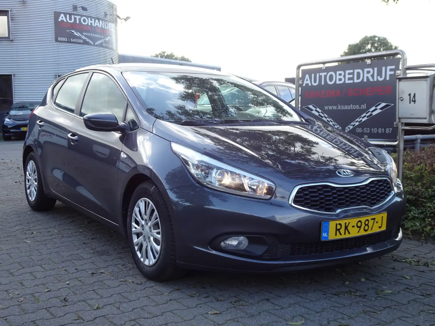 Kia Ceed / cee'd 1.4 CVVT Gris - 1