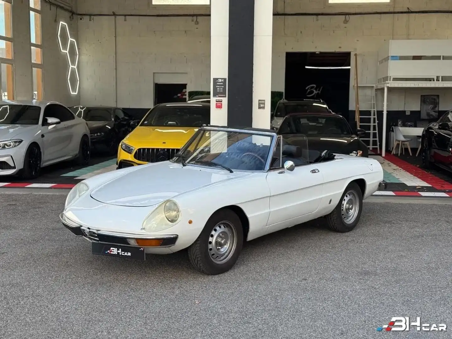 Alfa Romeo Spider 2000 2.0L 128cv / ETAT EXCEPTIONNEL / SUIVI Blanc - 1