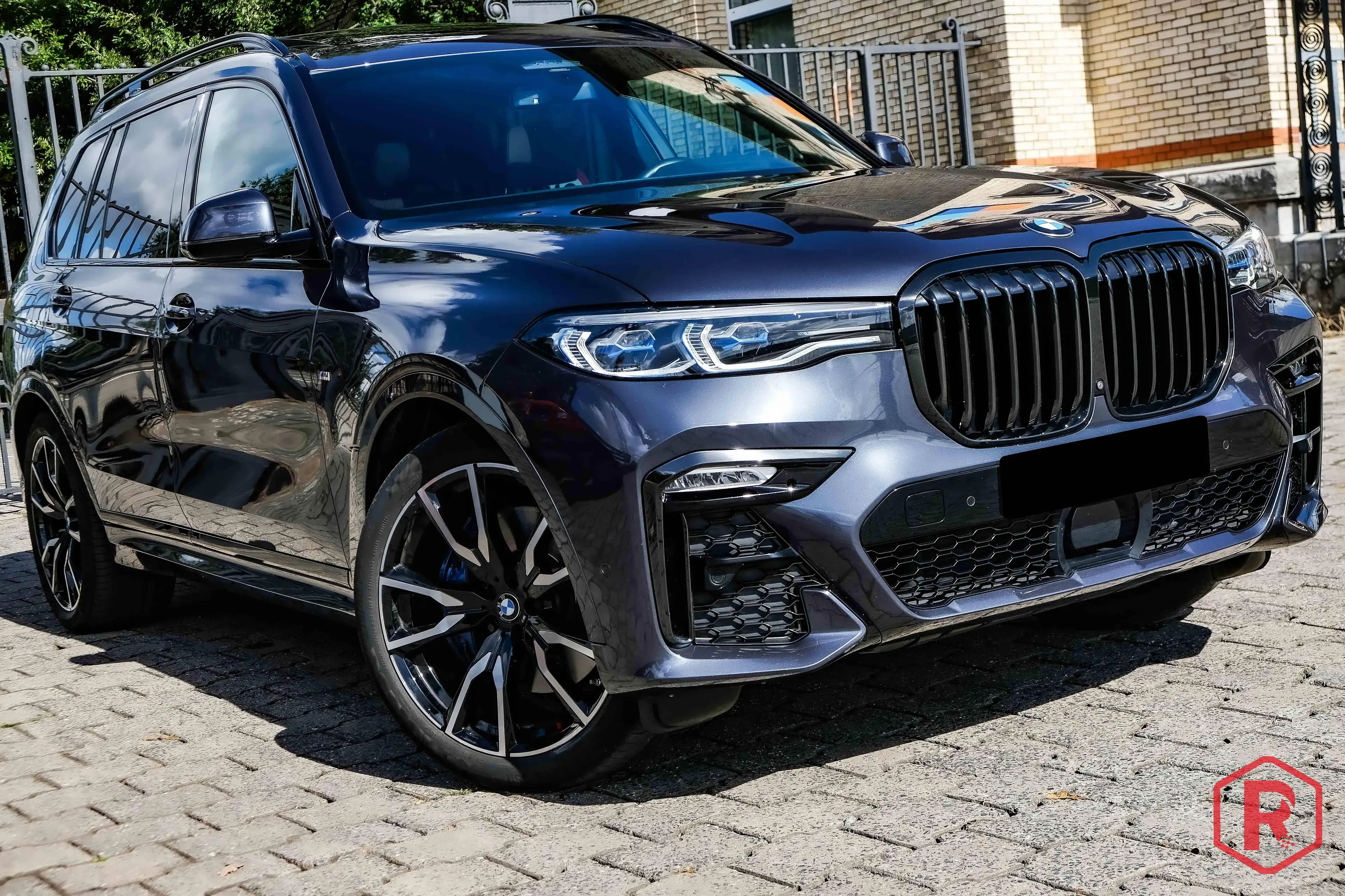 BMW X7 40i 7PL M Sport Pano HarmanKardon Laser ACC — photo 3