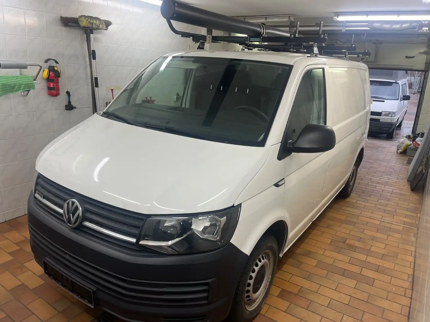Volkswagen T6 Transporter Kasten 4Motion Sperre Weiß - 1