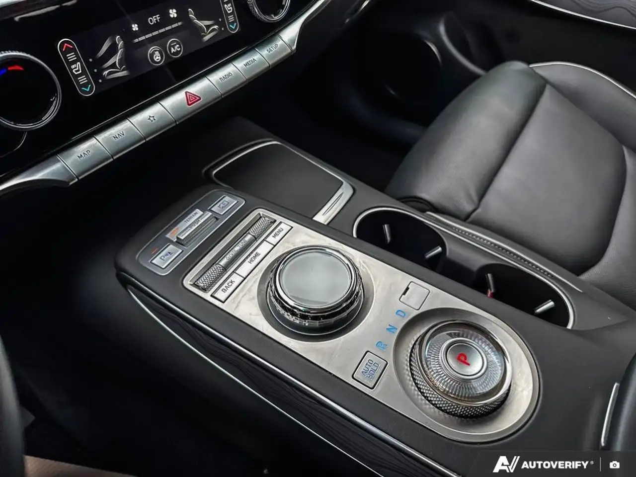 Genesis GV70 снимка Genesis GV70