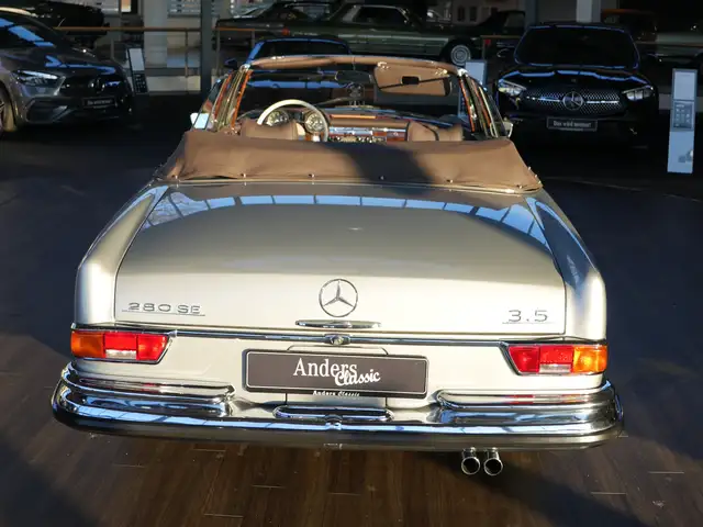 Mercedes-Benz 280 view 8