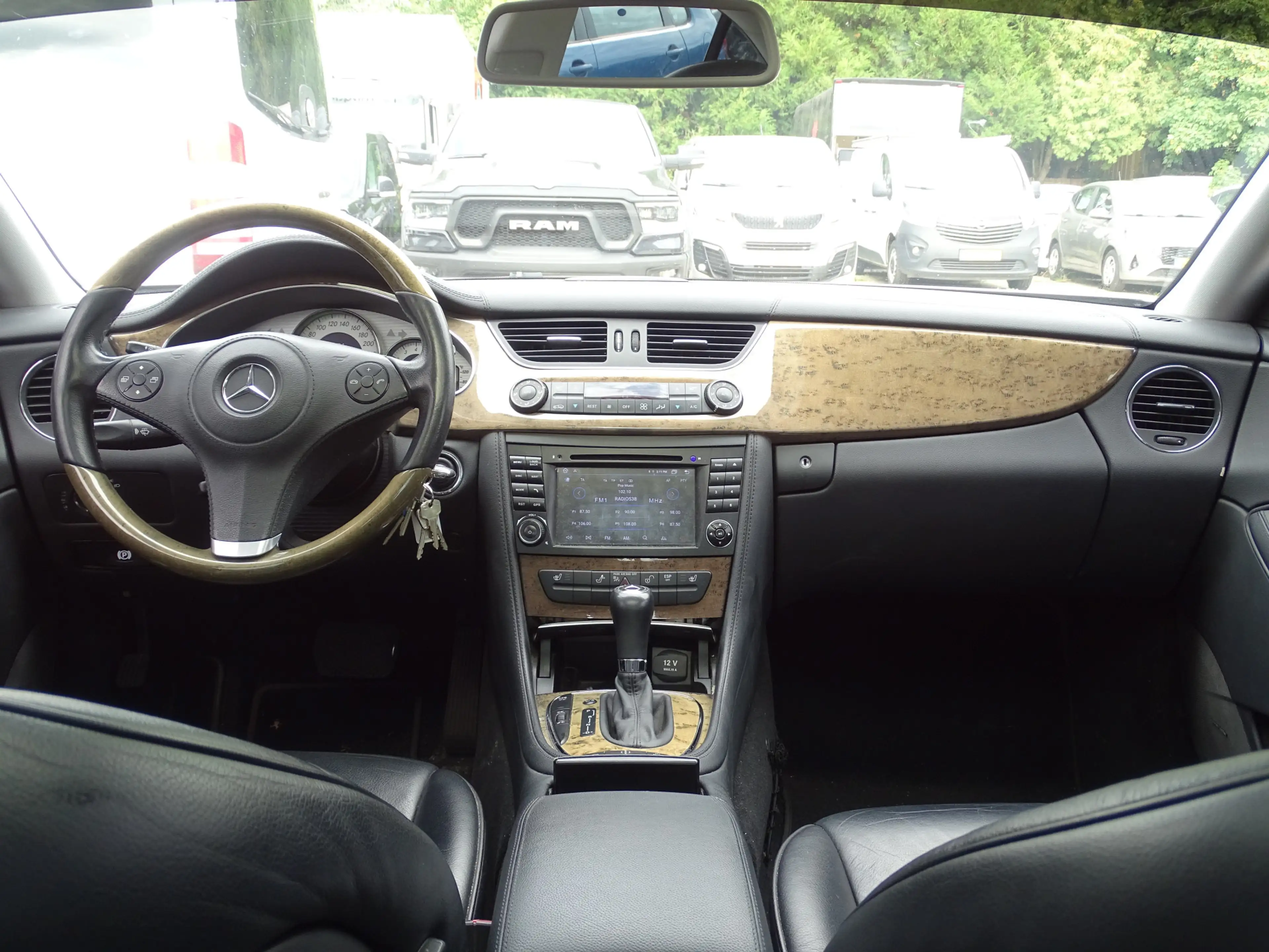 Mercedes-Benz CLS 350 CGI Prestige Plus Youngtimer — photo 9