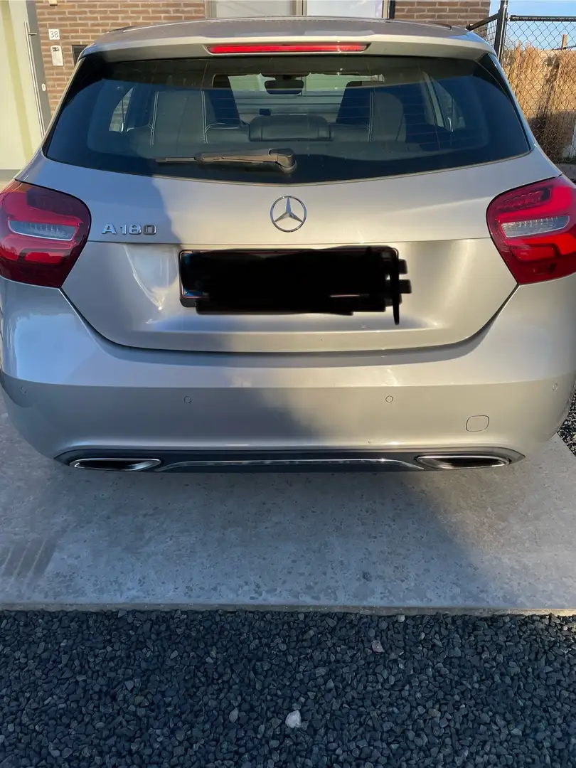 Mercedes-Benz A 180 Argent - 2