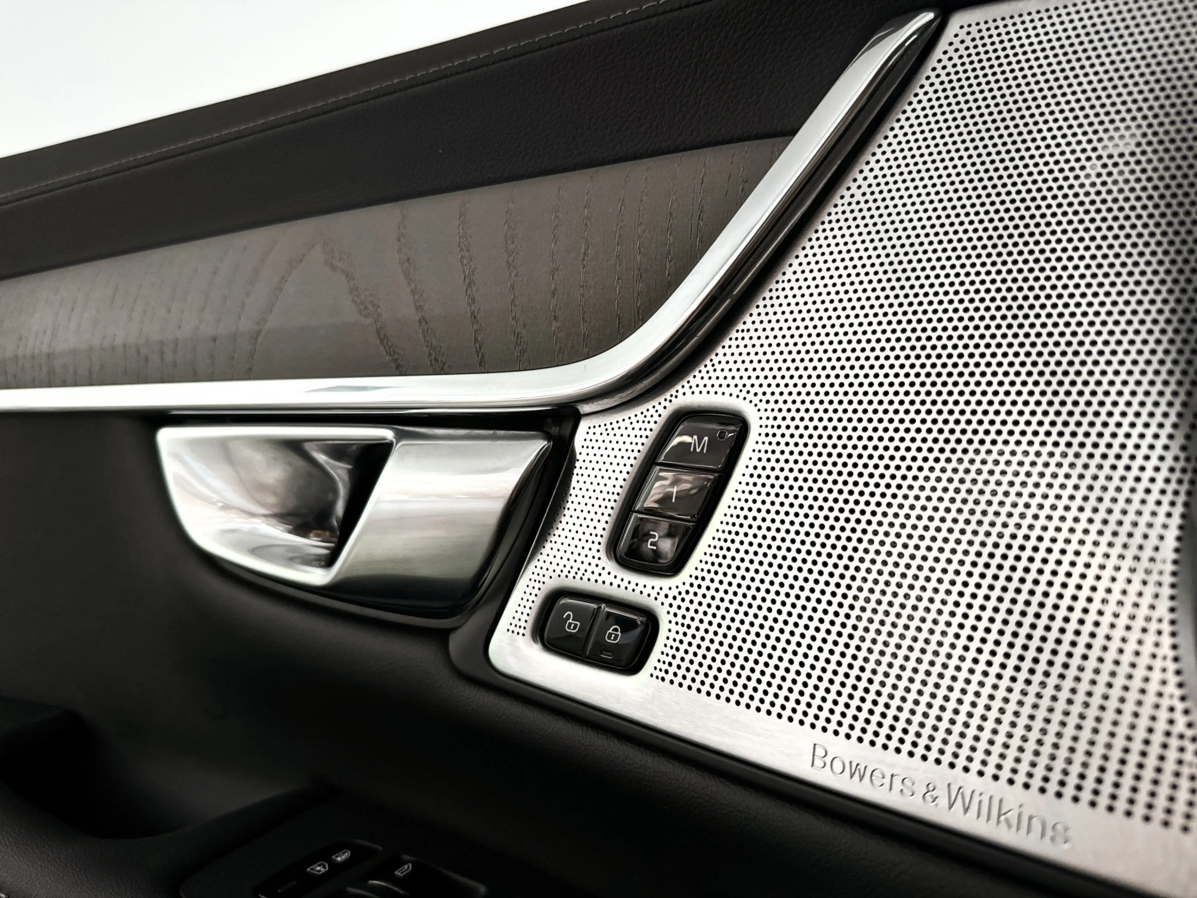Volvo V90 T8 Plug-in hybrid AWD Ultra Dark | Panoramadak | 3 — photo 8