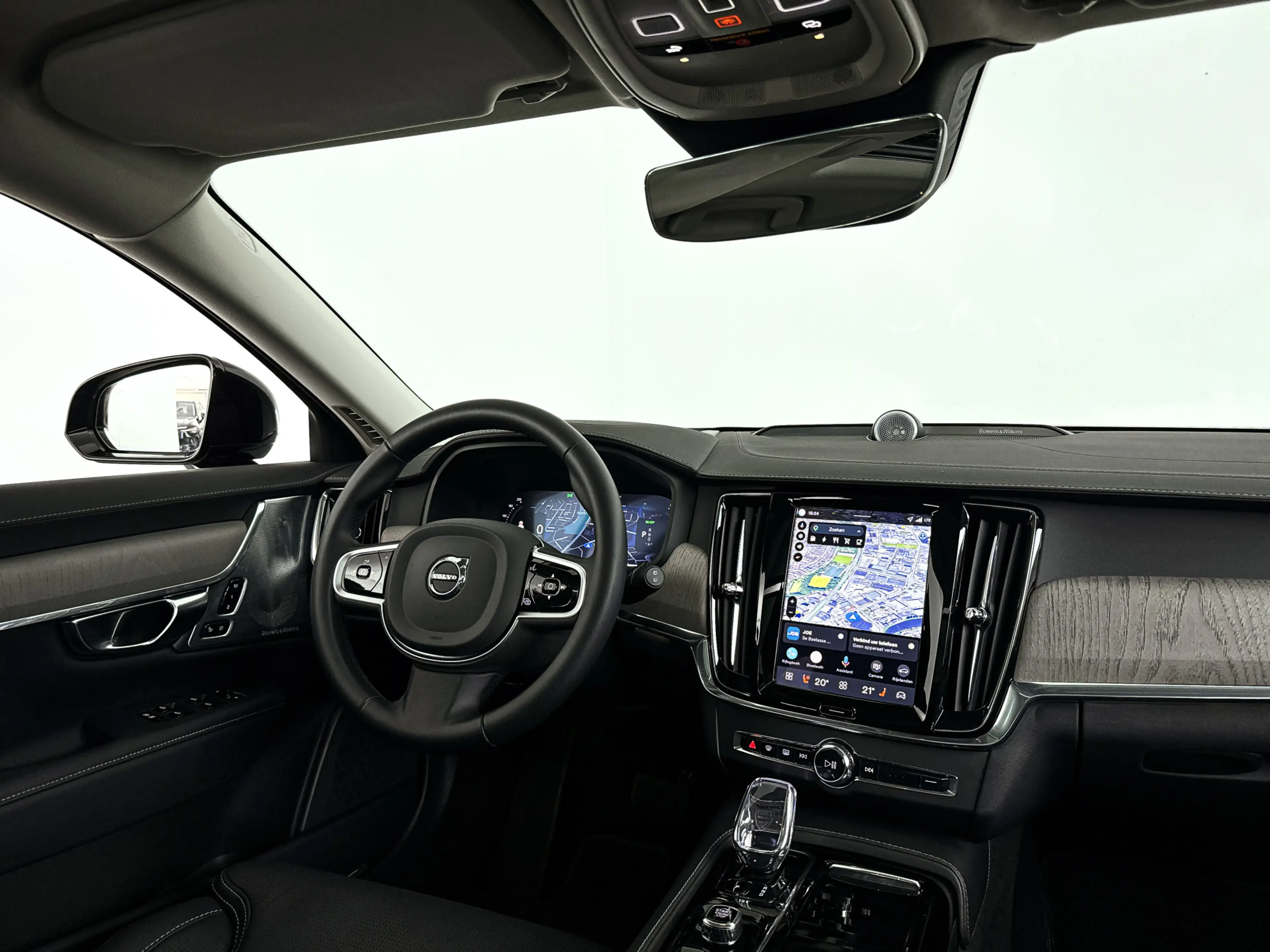 Volvo V90 T8 Plug-in hybrid AWD Ultra Dark | Panoramadak | 3 — photo 3