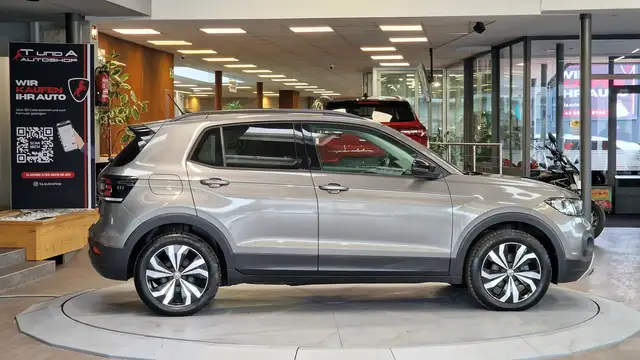 Volkswagen T-Cross view 13