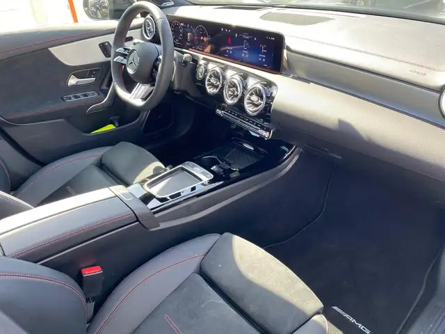 Mercedes-Benz Cla Class view 12
