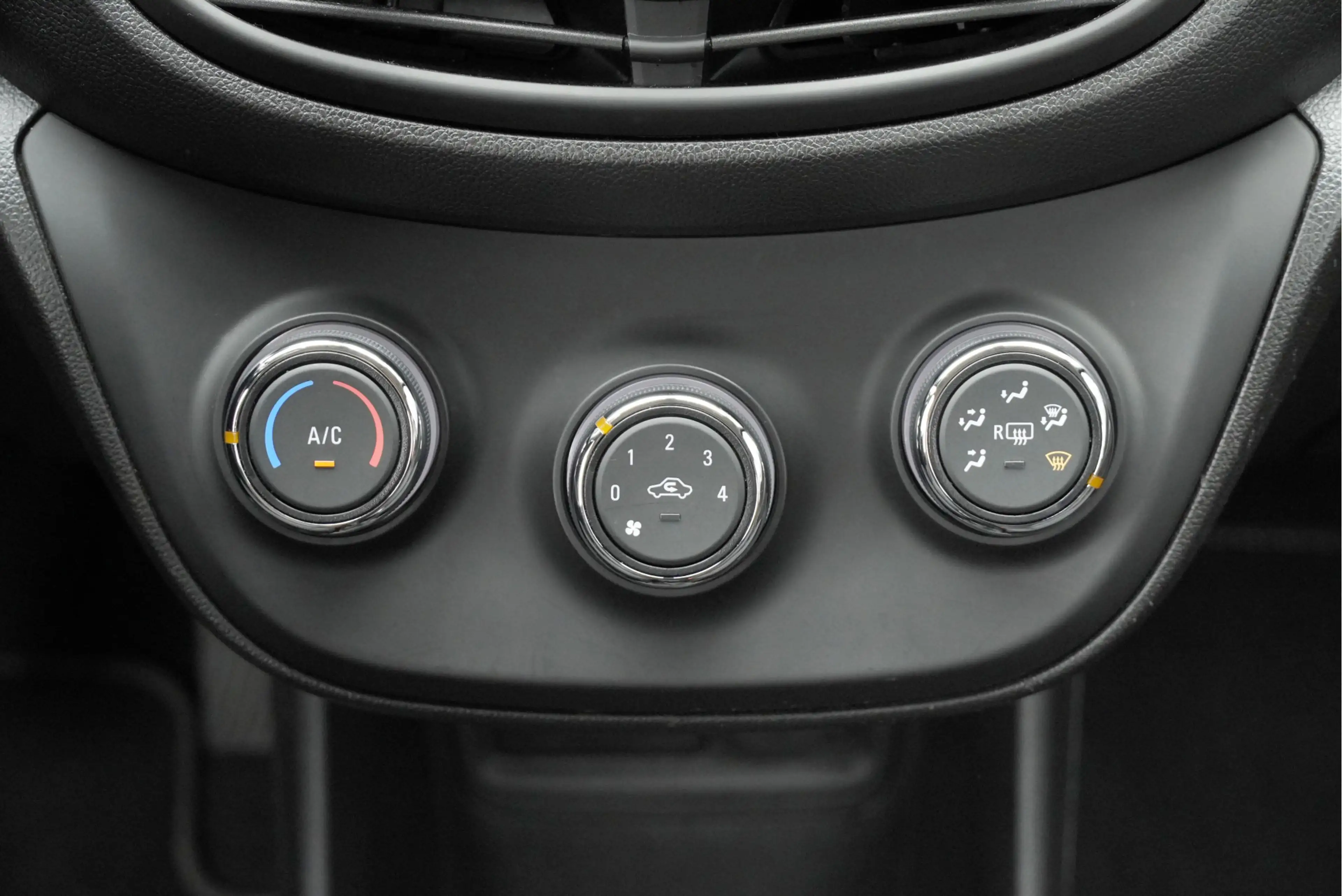 Opel Karl 1.0 ecoFLEX 5drs 120 Jaar Edition BJ2019 Audio | A — photo 19