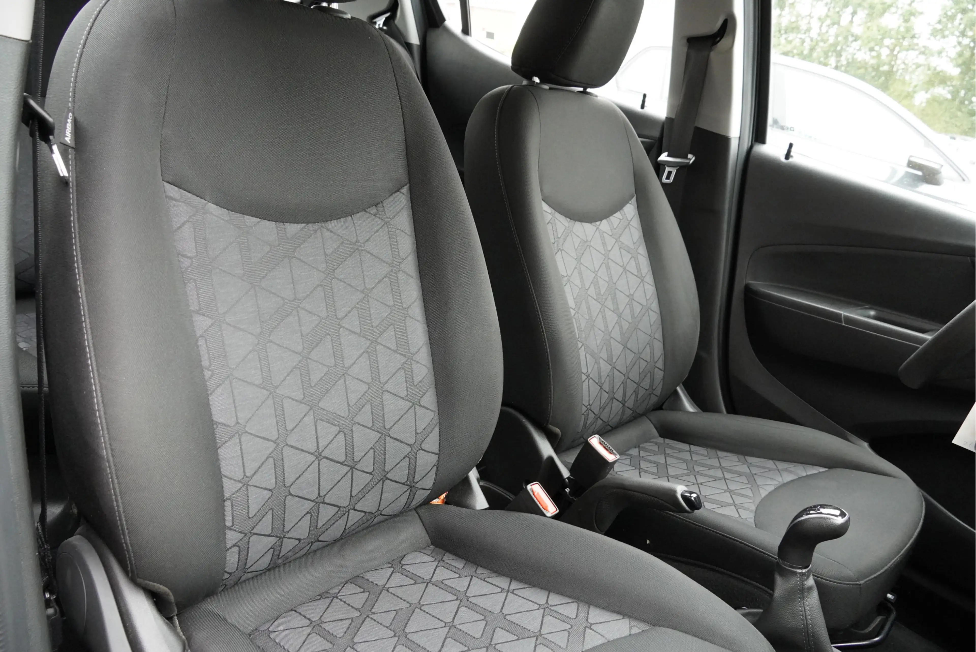 Opel Karl 1.0 ecoFLEX 5drs 120 Jaar Edition BJ2019 Audio | A — photo 16