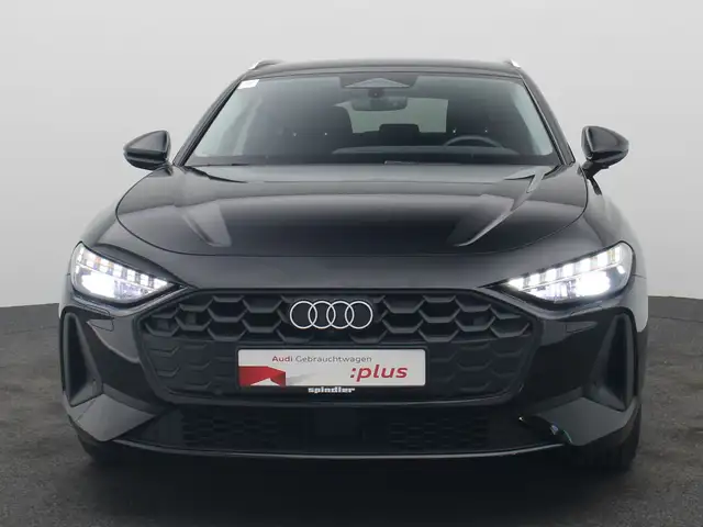 Audi A5 view 3