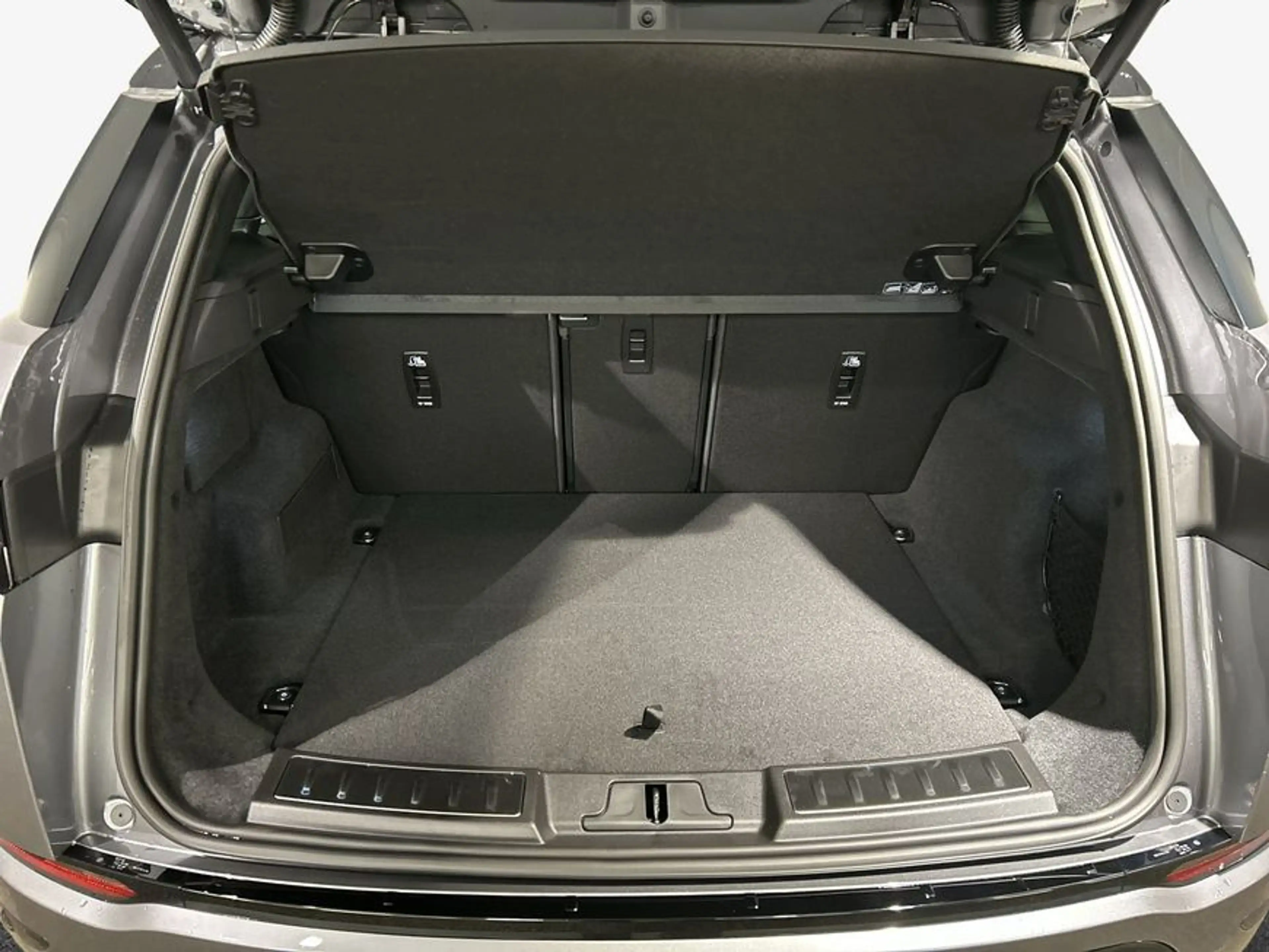 Land Rover Range Rover Evoque P270e Dynamic SE — photo 11