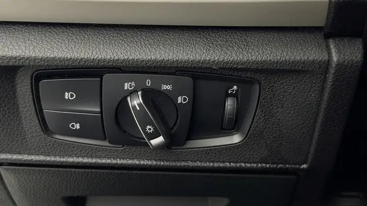 BMW Serie 1 2016, foto 17