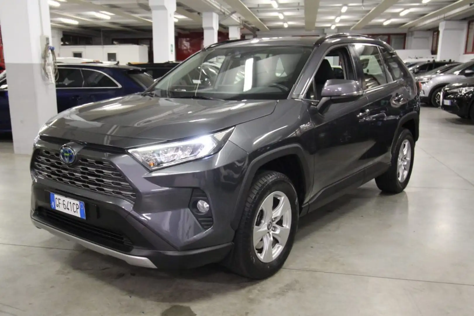 Toyota RAV 4 2.5 HV (218CV) E-CVT 2WD Business Grijs - 2