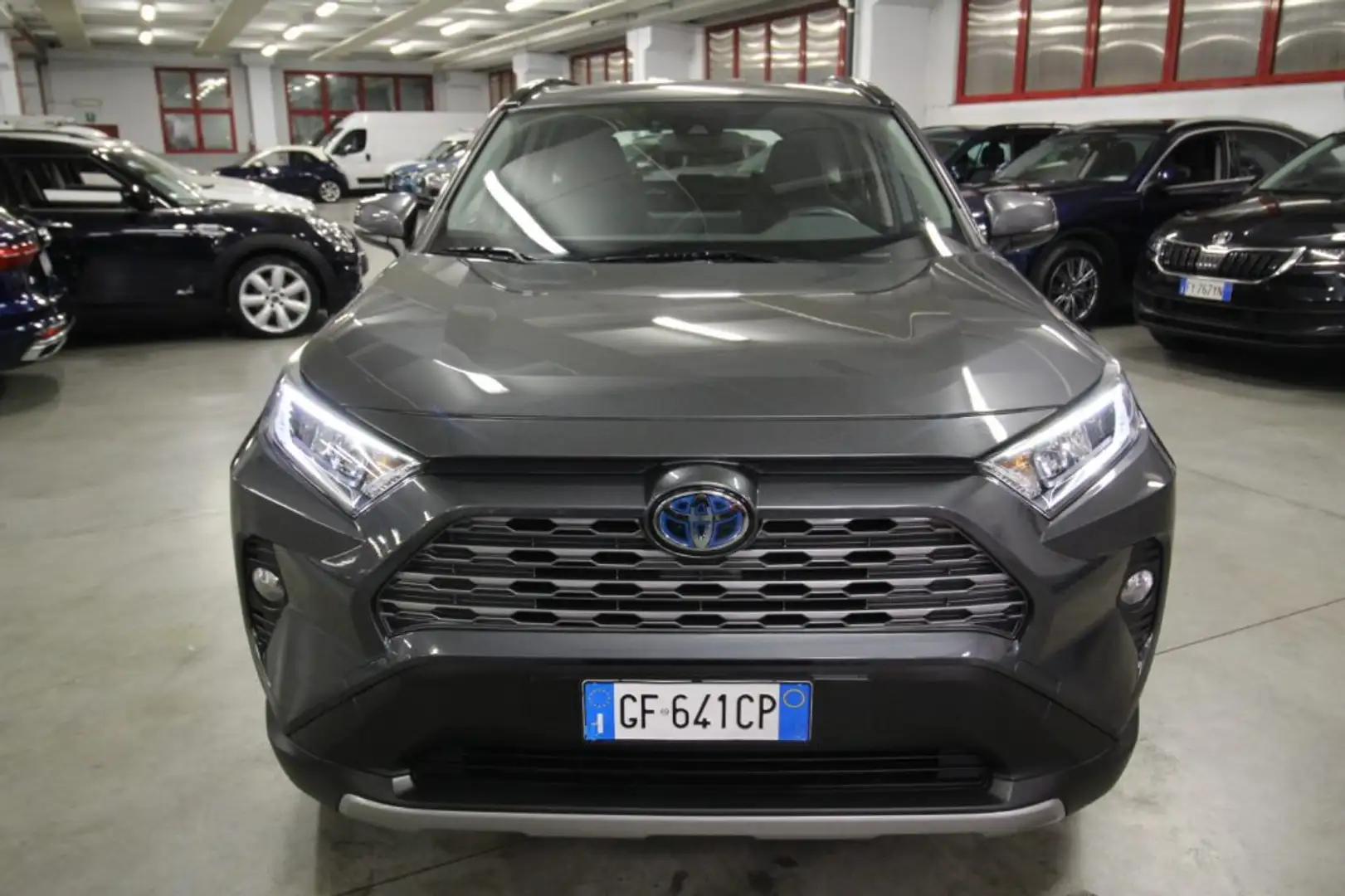 Toyota RAV 4 2.5 HV (218CV) E-CVT 2WD Business Grijs - 1