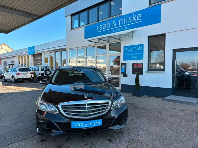 Mercedes-Benz E 350 BlueTec 4Matic *LED/Navi/SHZ/PDC*