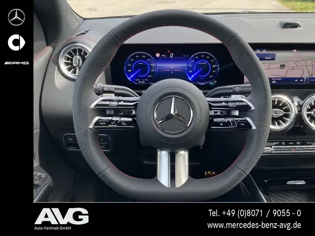 Mercedes-Benz 250 view 10