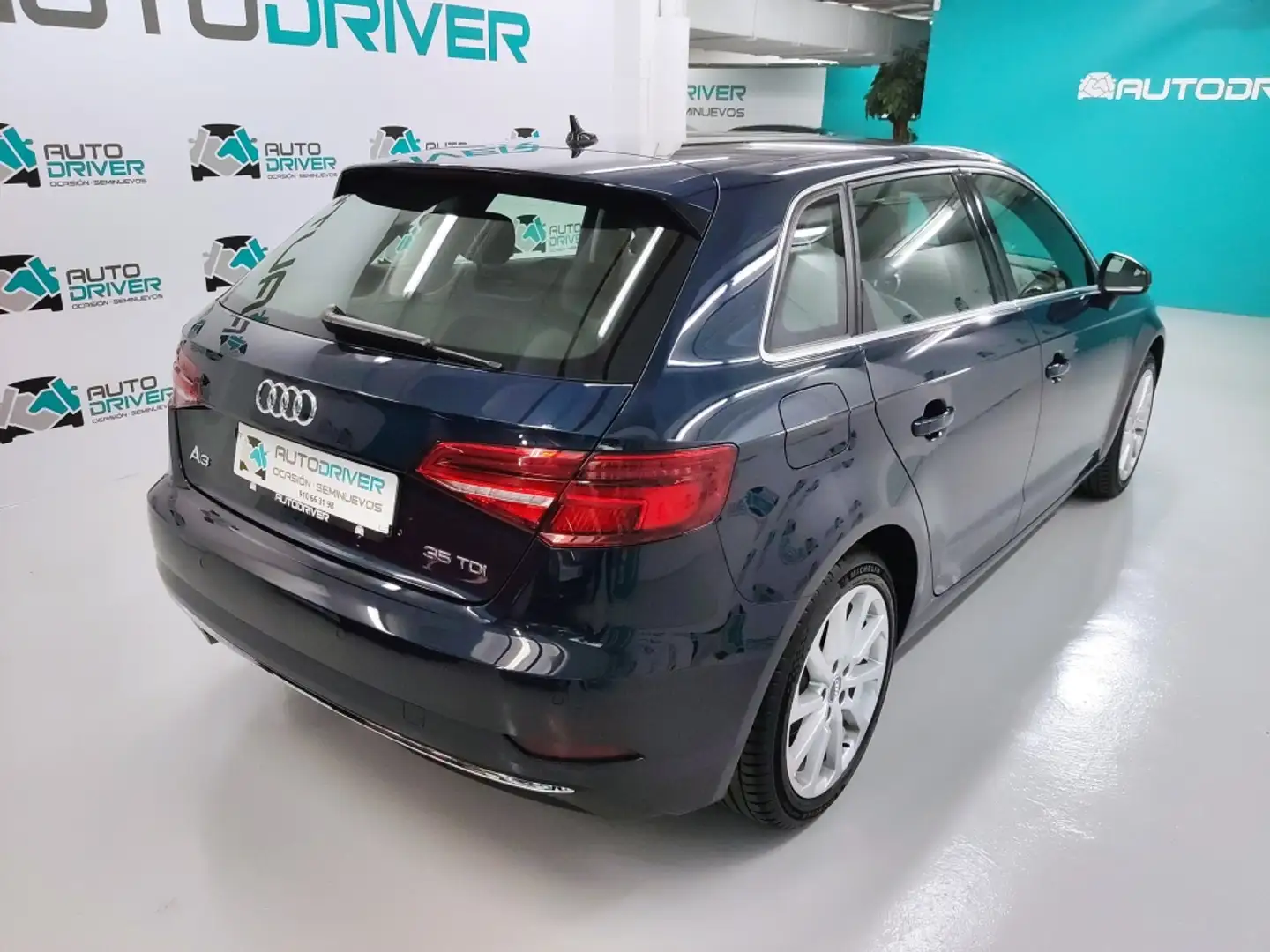 Audi A3 Sportback 35 TDI S tronic 110kW Azul - 2