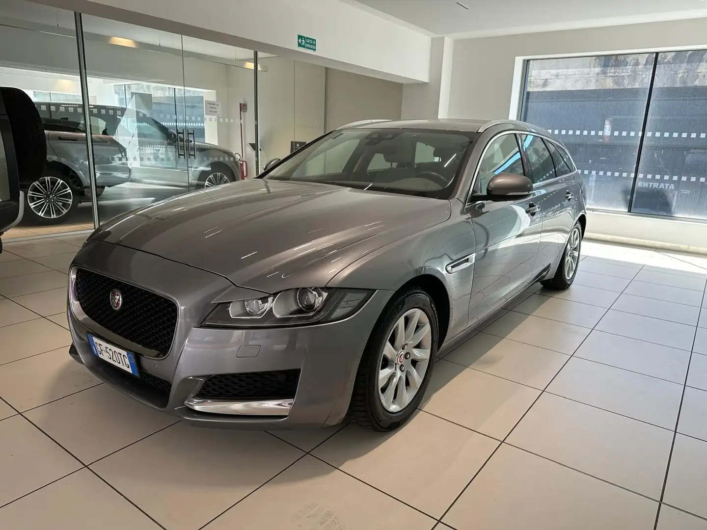 Jaguar XF XF 2.0d i4 Prestige 180cv auto my20 Gris - 1