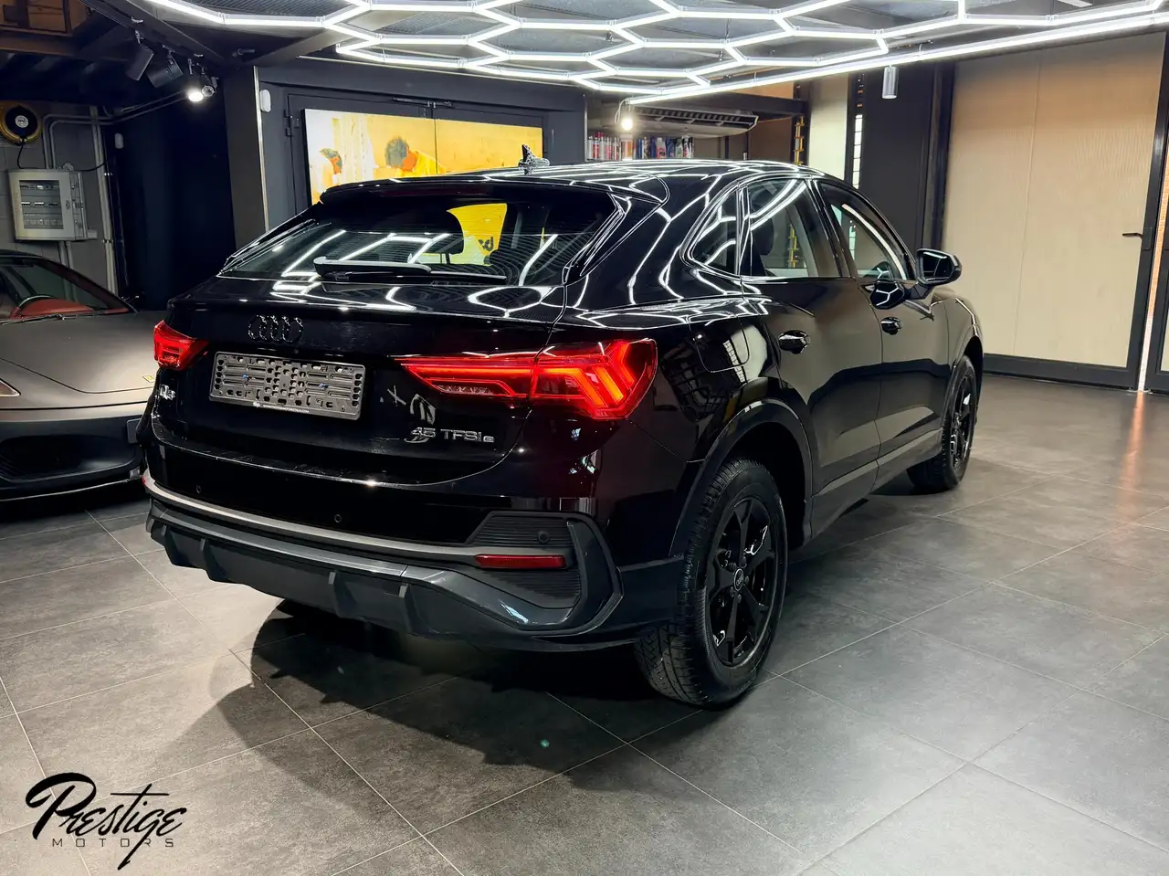 Audi Q3 Sportback 45 1.4 tfsi e Identity Black s-tronic 5