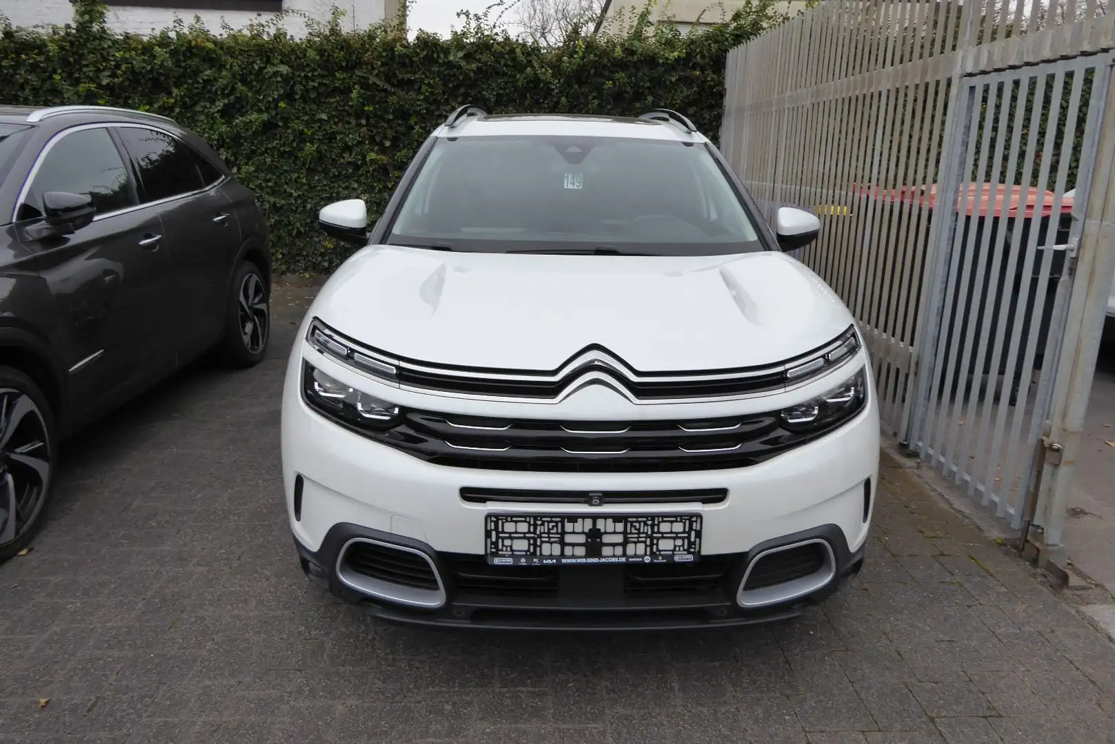 Citroen C5 Aircross Feel Pano Navi Weiß - 2